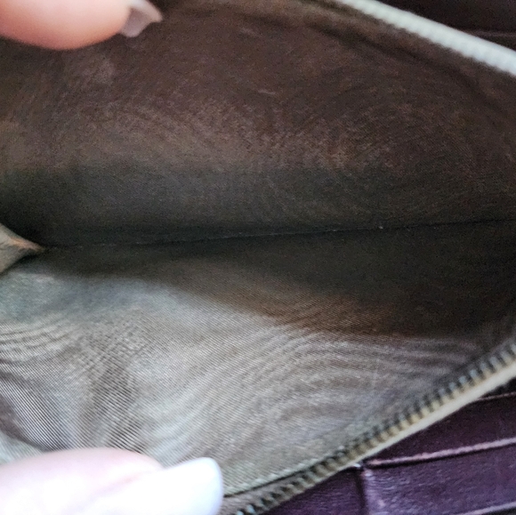 Bottega Veneta Zippy Full Sized Wallet Deep Brown / Wine Colored - Picture 6 of 10